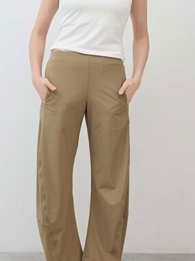 Ruti on the loose work pante Dune